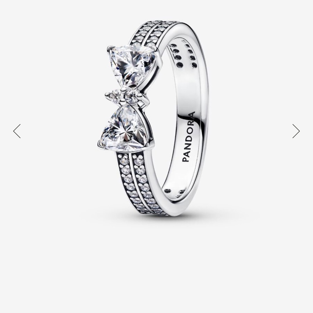Pandora Silver Sparkling Bow Ring